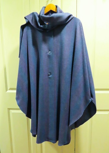 Triona design 100 wool cape - 100%,