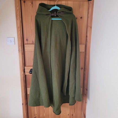 100 wool green hooded - 100%,